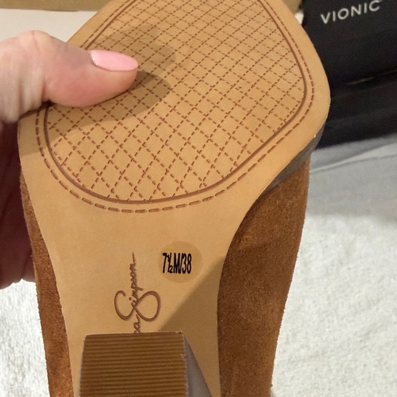 Jessica Simpson Brown Heeled Boots - Picture 3 of 3